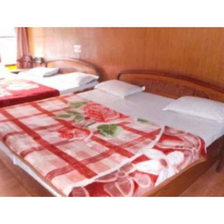Hotel Darpan Найнитал Экстерьер фото