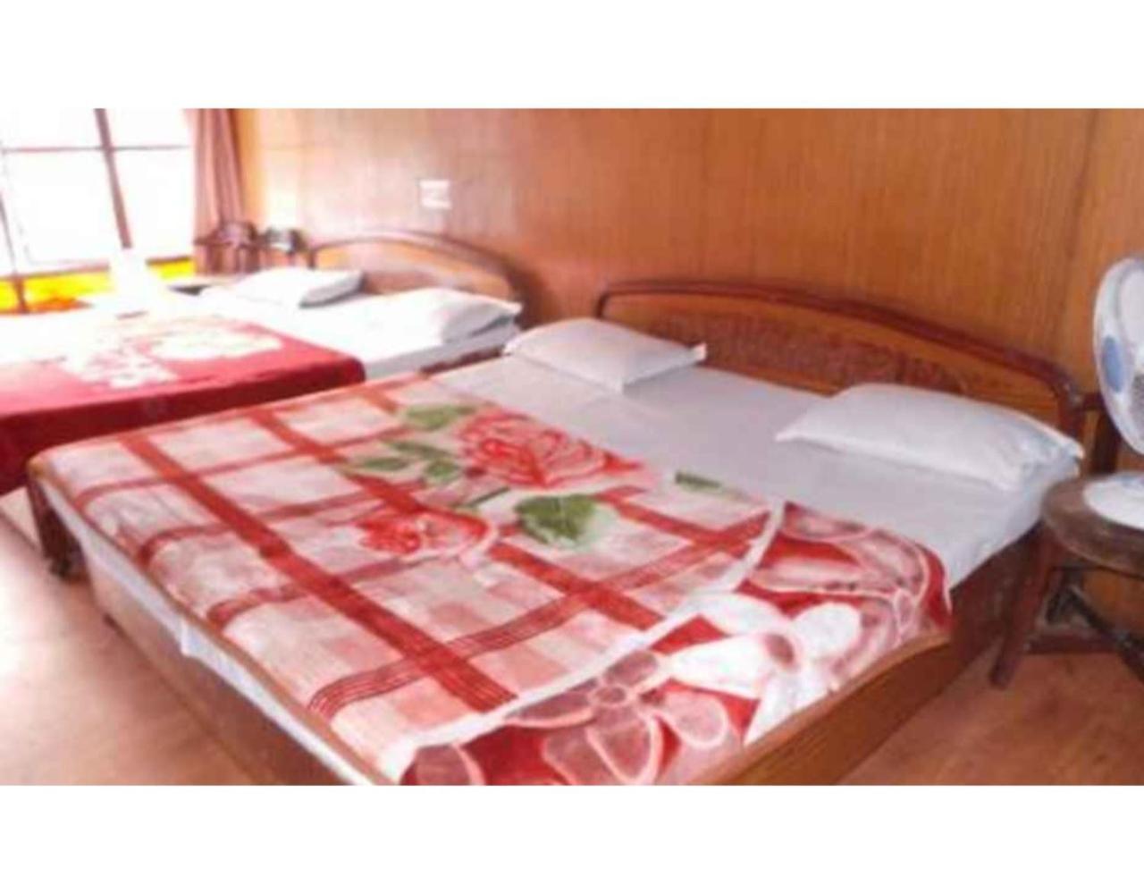 Hotel Darpan Найнитал Экстерьер фото